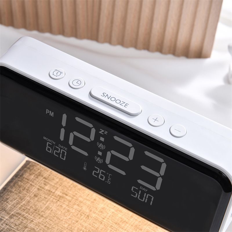 charging alarm clock6.jpg