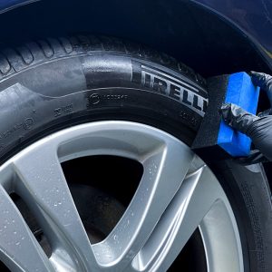 4042 - UltraShine Tire Spray_0004_S68bab4b521a24bcf9fcce8d8e2cdf6bbK.jpg