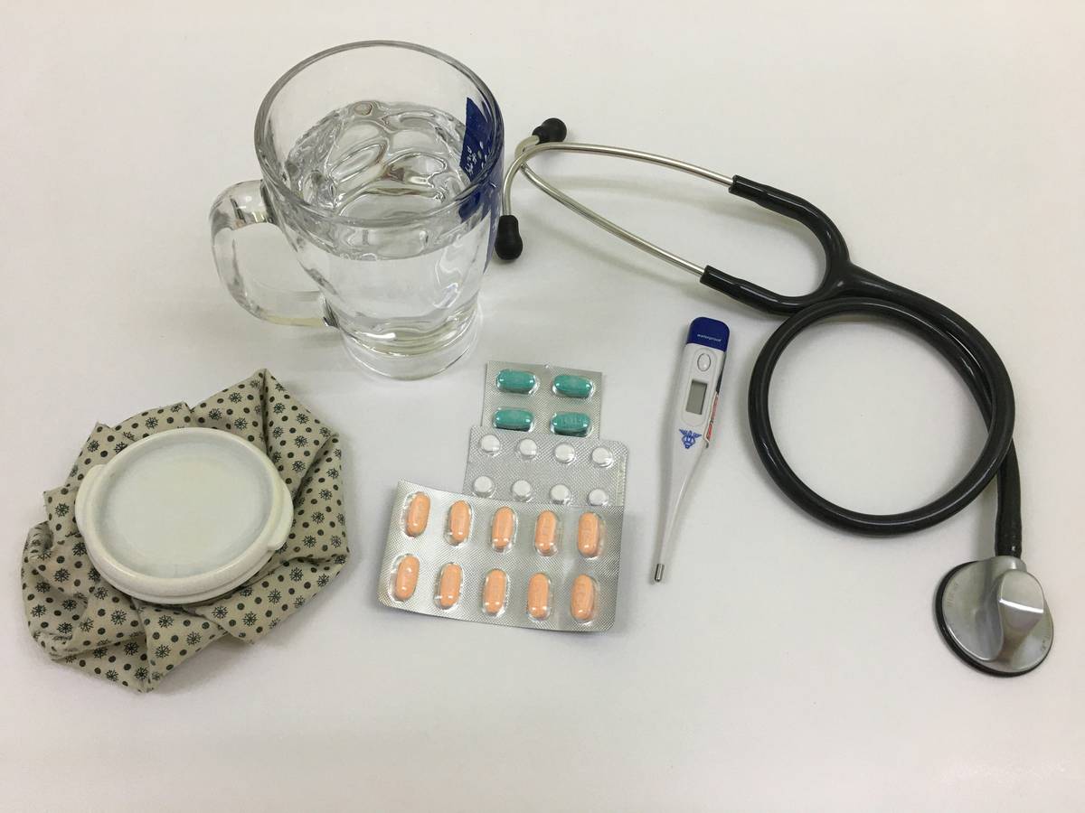Bar chart showing effectiveness ratings of common chronic pain management tools based on clinical studies: TENS units (78%), foam rollers (65%), massage guns (52% for acute muscle soreness only), heat wraps (70%), cold therapy (68%), resistance bands (85% when used in guided programs)
